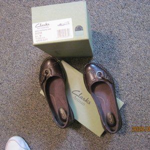 Women dress flats